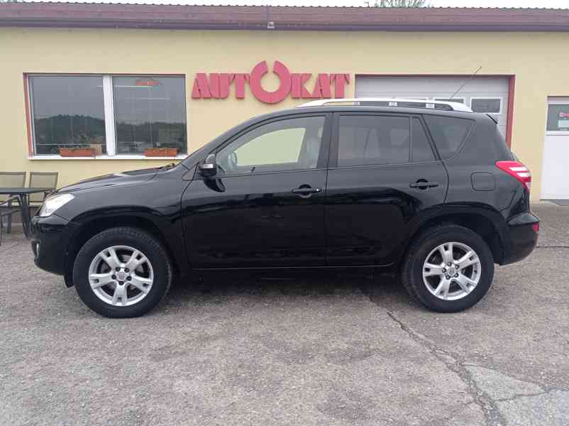Toyota Rav4 2.2 D-4D 4x4/Výhřev/1Maj - foto 6