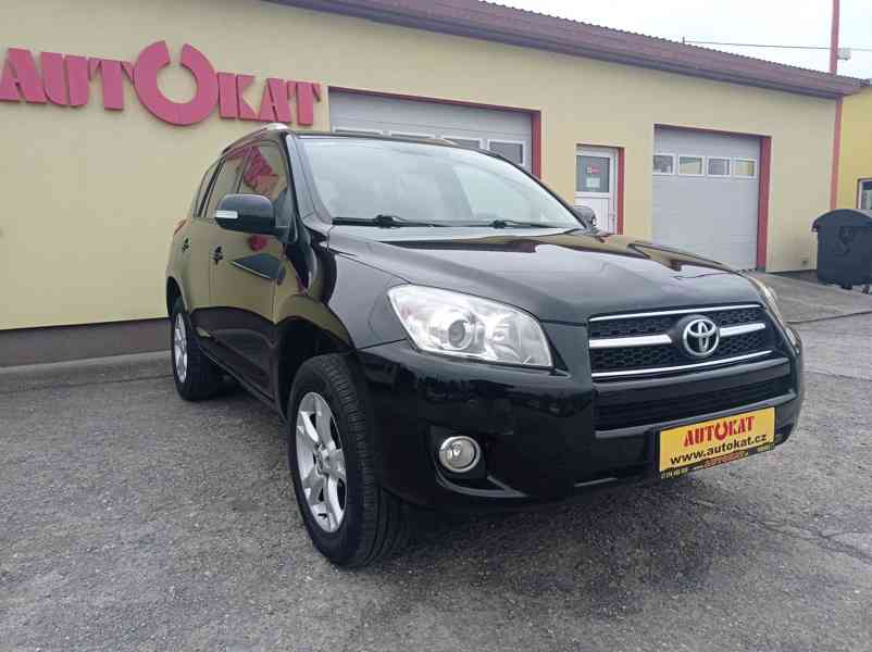 Toyota Rav4 2.2 D-4D 4x4/Výhřev/1Maj - foto 1