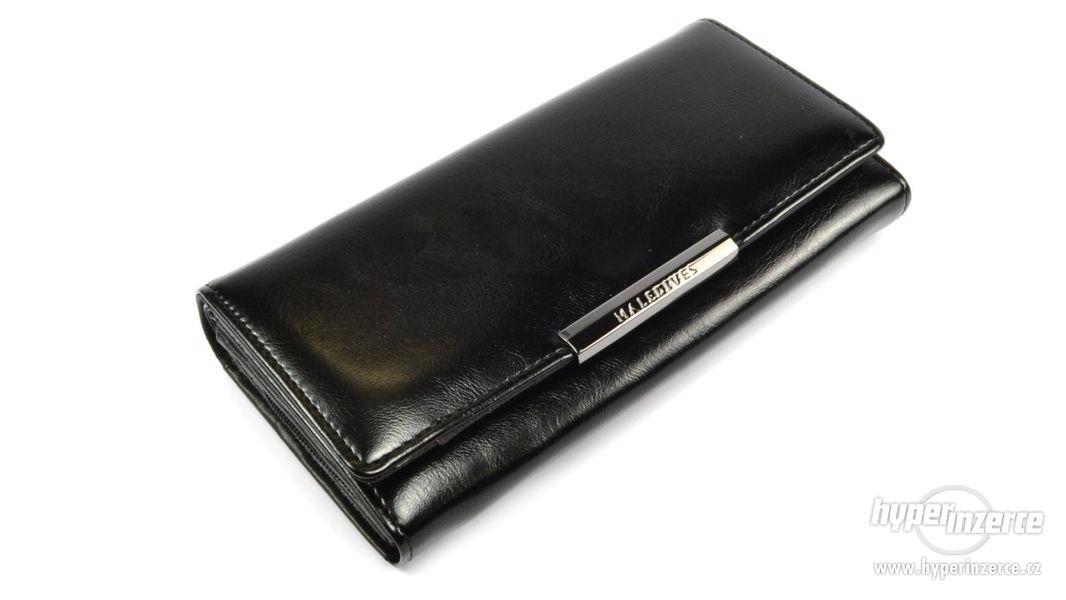 Černá dámská kožená peněženka - foto 2