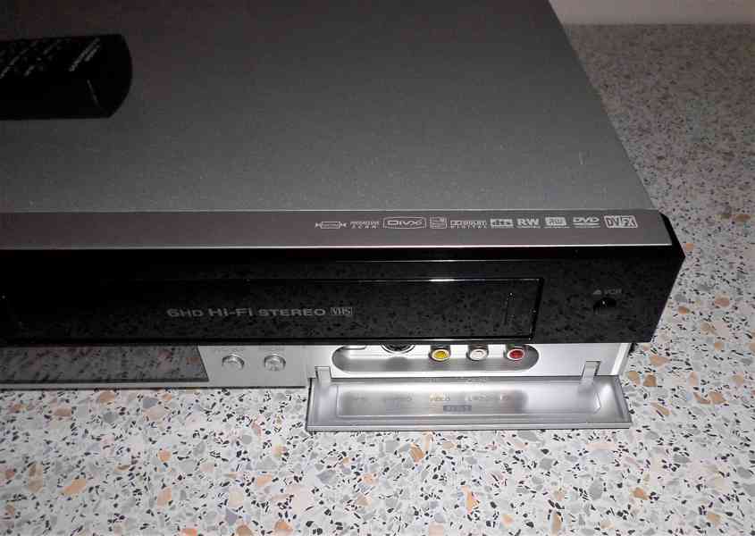 📼>📀VHS-DVD rekordér LG RC185  - foto 3