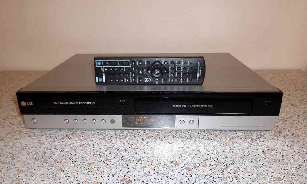 📼>📀VHS-DVD rekordér LG RC185  - foto 2
