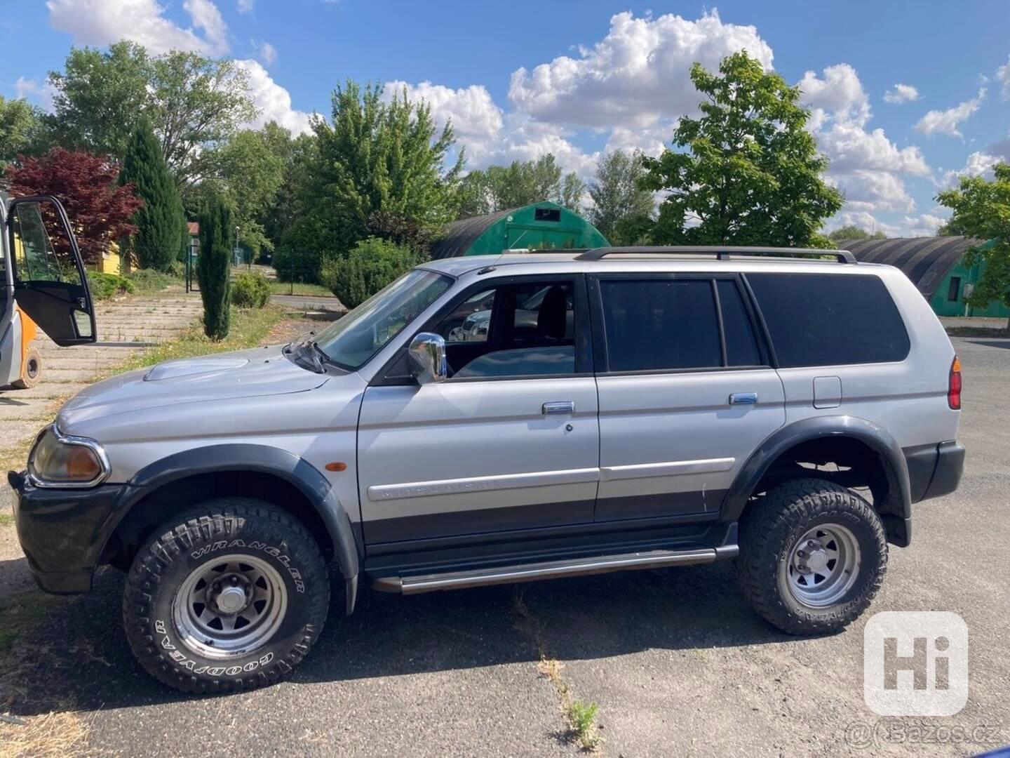 Mitsubishi Pajero 2,5   SPORT - foto 1