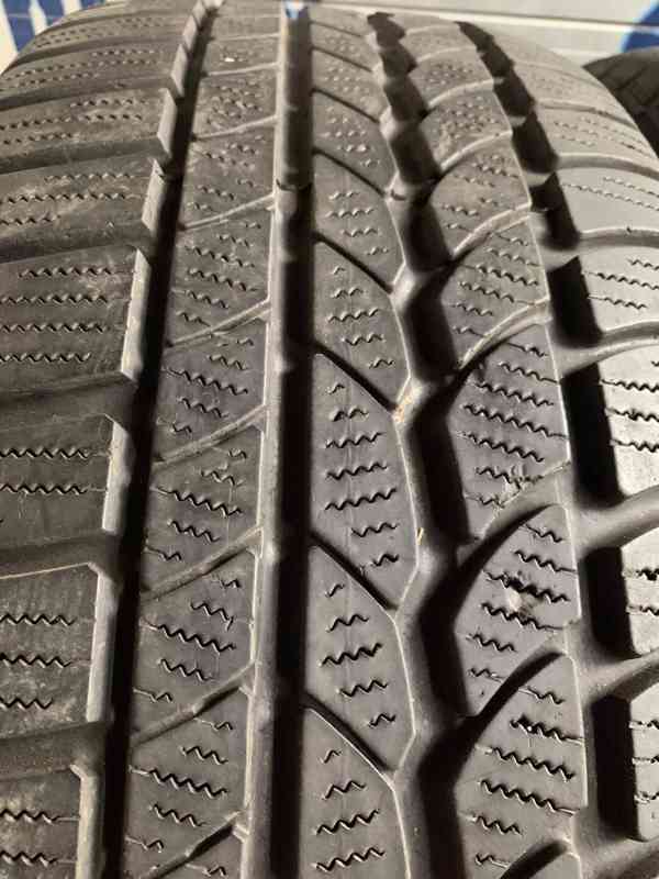 Prodám zimní pneu Continental 235/55/17 - foto 2