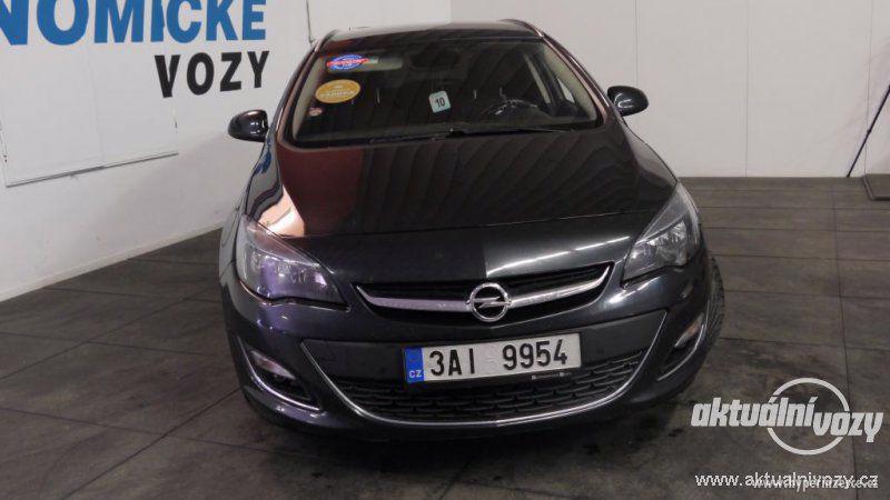 Opel Astra 2.0, nafta, r.v. 2013 - foto 1