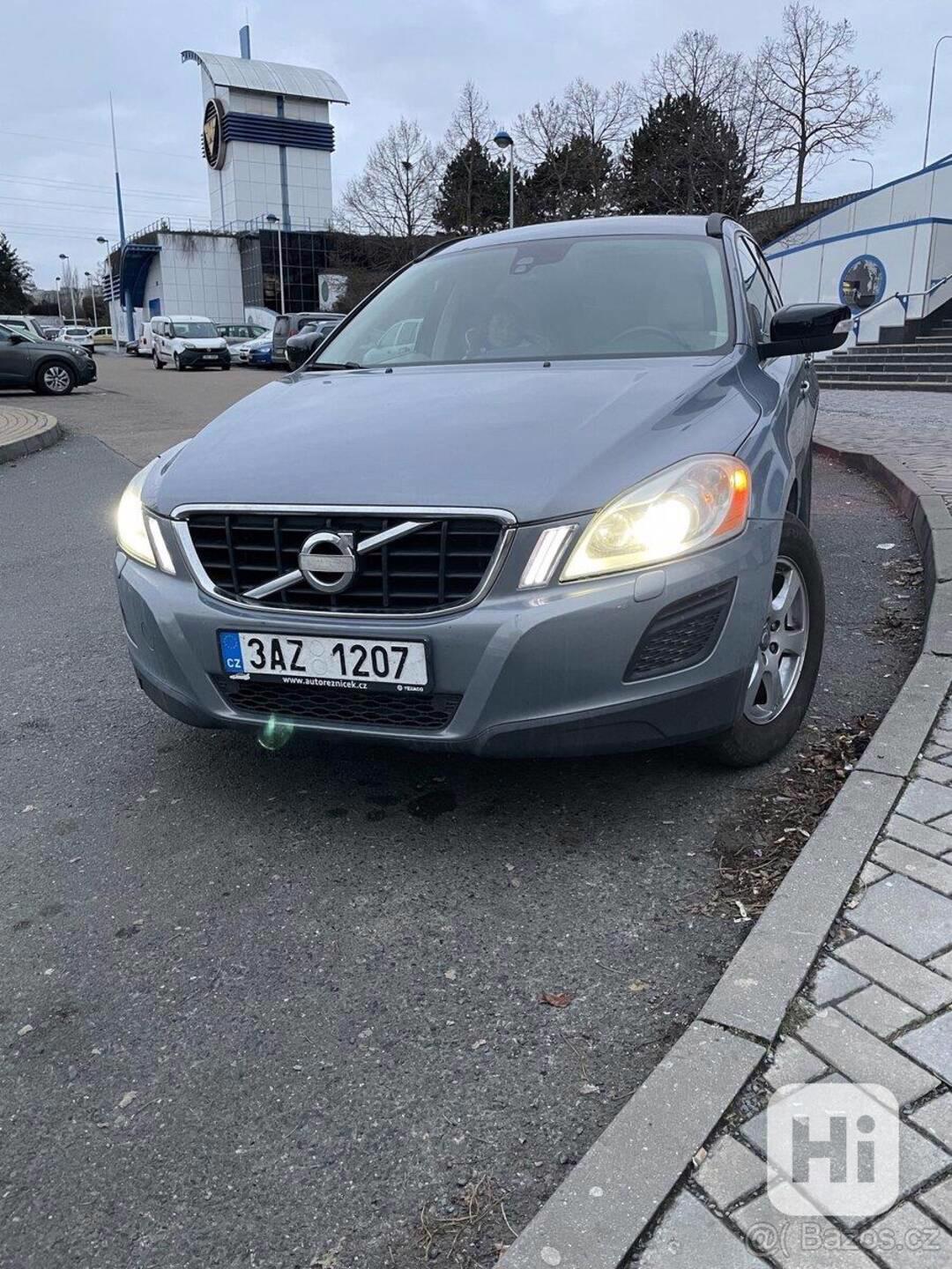 Volvo XC60 2,0 - foto 1