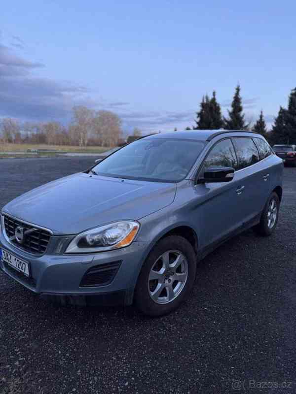 Volvo XC60 2,0 - foto 23