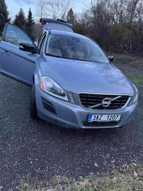 Volvo XC60 2,0 - foto 12