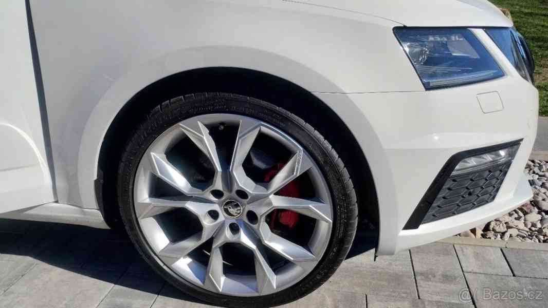 Škoda Octavia 2,0   3 RS TDI 135kW DSG 4x4 - foto 8