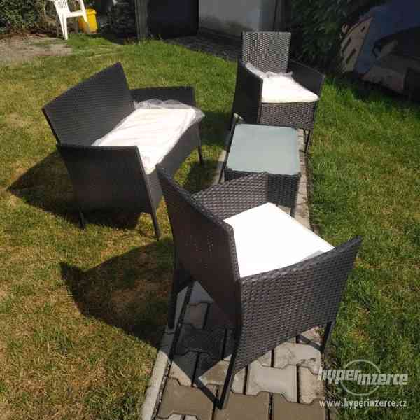 zahradni nabytek balkon terasa set sedacka ratan - foto 11