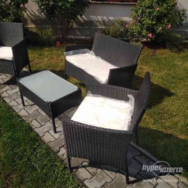 zahradni nabytek balkon terasa set sedacka ratan - foto 21