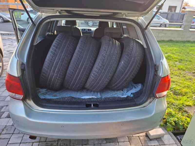 VW Golf 1.6 TDI, 77 kw, 10/2010 - foto 7