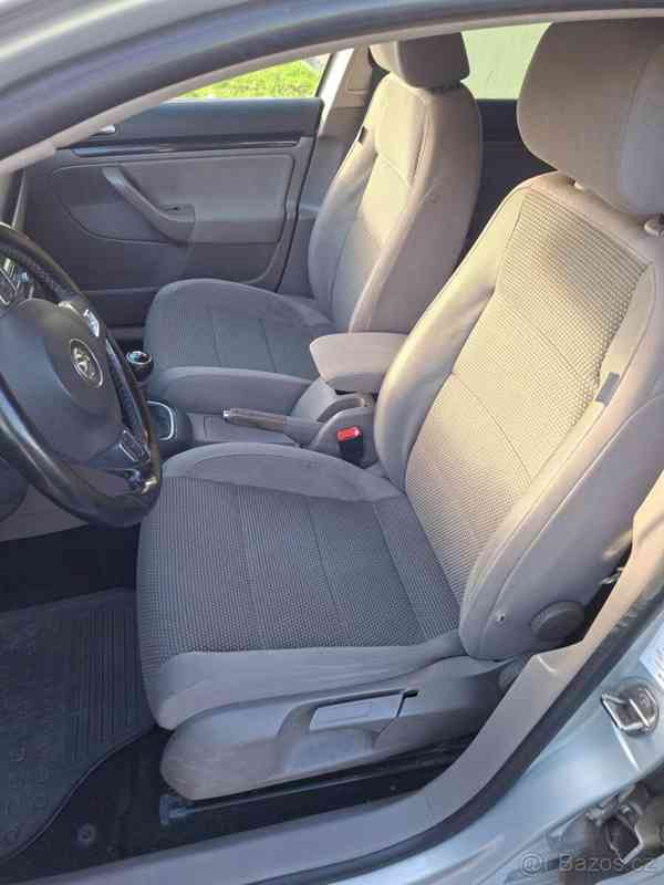 VW Golf 1.6 TDI, 77 kw, 10/2010 - foto 6