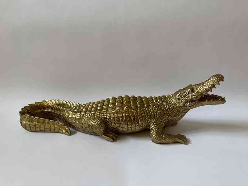 Krokodýl aligátor 63 cm - zlatá dekorační socha
