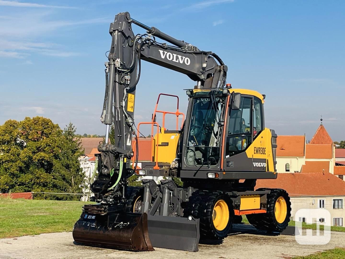 Kolové rypadlo Volvo EWR130E (Možnost leasingu) - foto 1