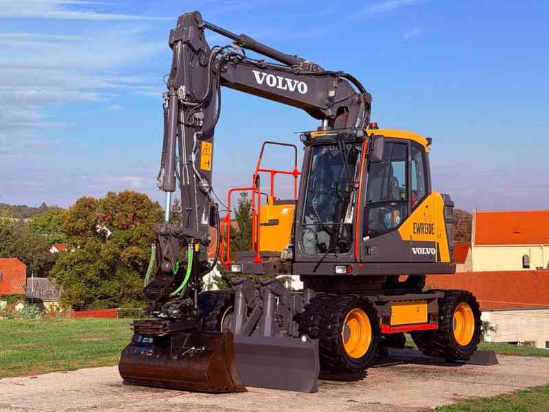 Kolové rypadlo Volvo EWR130E (Možnost leasingu) - foto 1