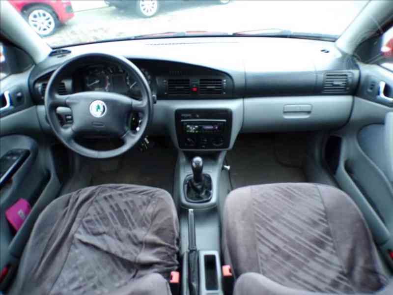 Škoda Octavia 1,6 i CLASSIC - foto 5