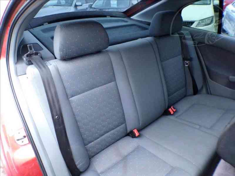 Škoda Octavia 1,6 i CLASSIC - foto 10