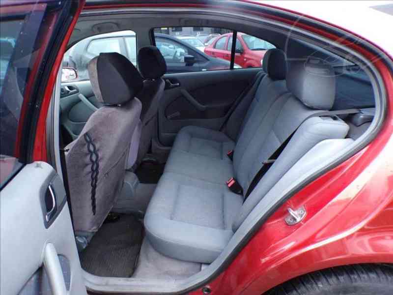 Škoda Octavia 1,6 i CLASSIC - foto 8