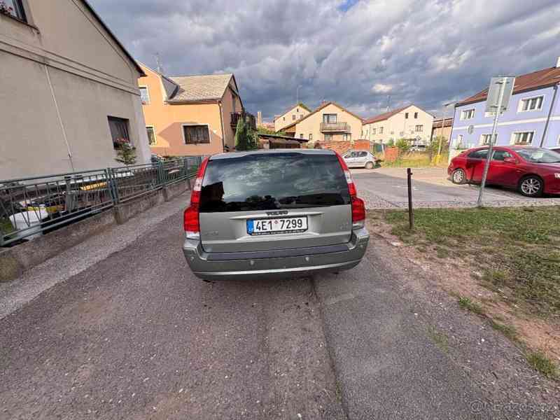 Volvo V70 AWD - foto 2
