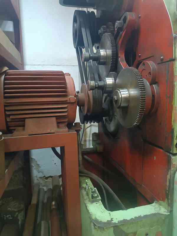 Soustruh SN 400 - foto 8