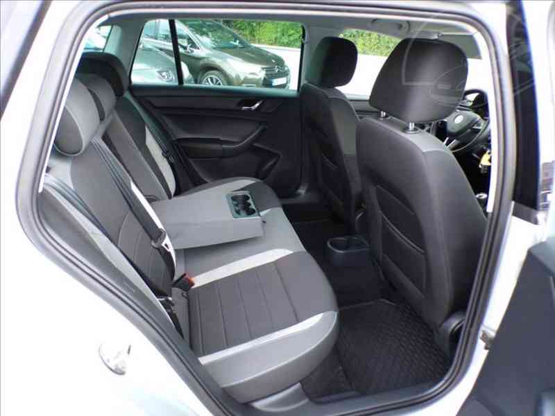 Škoda Rapid 1,2 TSI-81KW 1.MAJITEL - foto 11