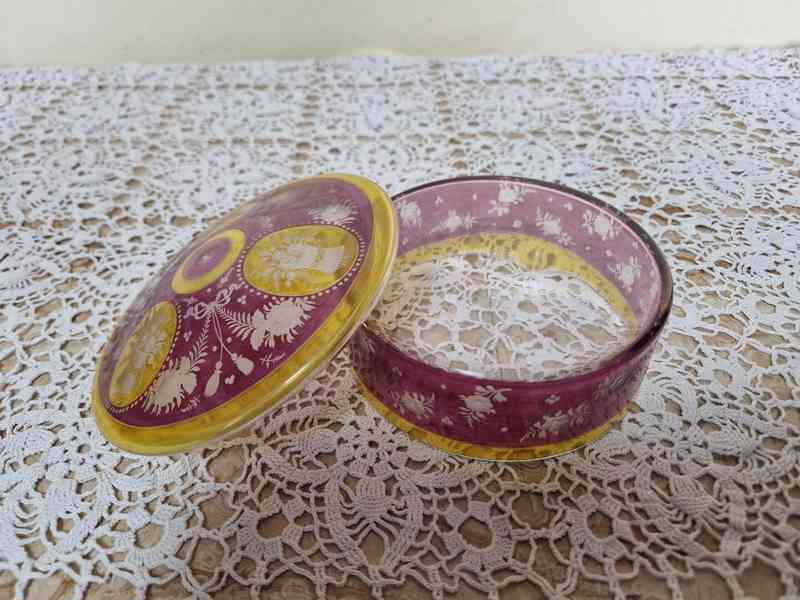 Luxusní bohatě broušená Dóza s lazurou - foto 7