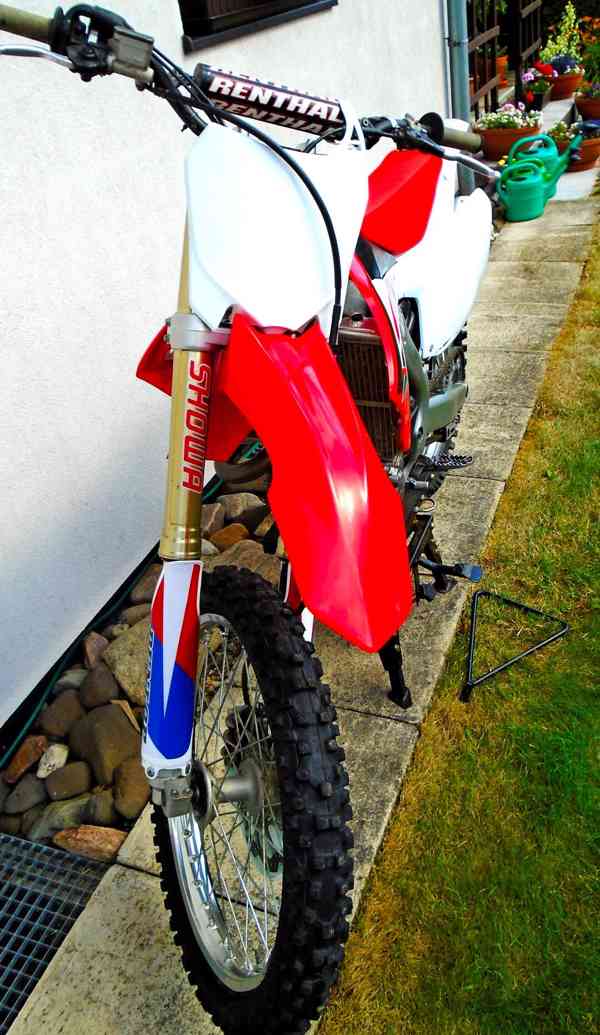 Honda CRF 450 R - foto 11