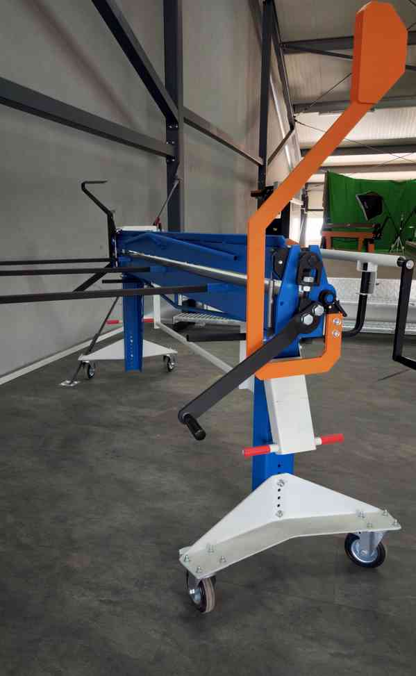 NOVÝ MODEL 2025 Ohýbačka 2m Ohýbačka plechu OLMET M40X2200 - foto 4
