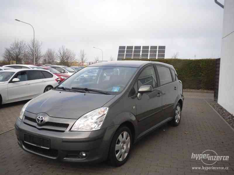 Toyota Corolla Verso 1.8 7 místná - foto 1
