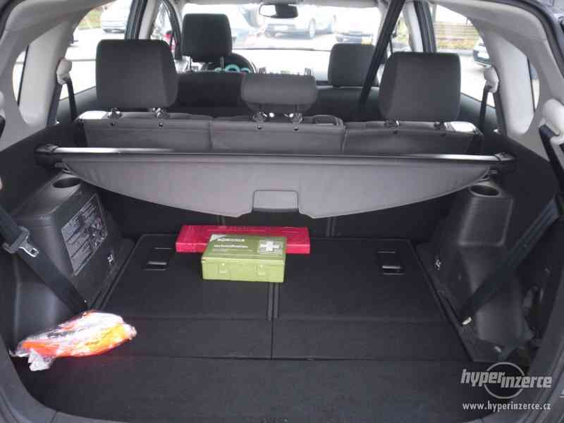Toyota Corolla Verso 1.8 7 místná - foto 6