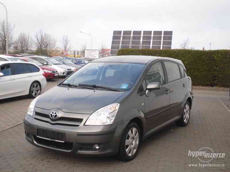 Toyota Corolla Verso 1.8 7 místná - foto 10