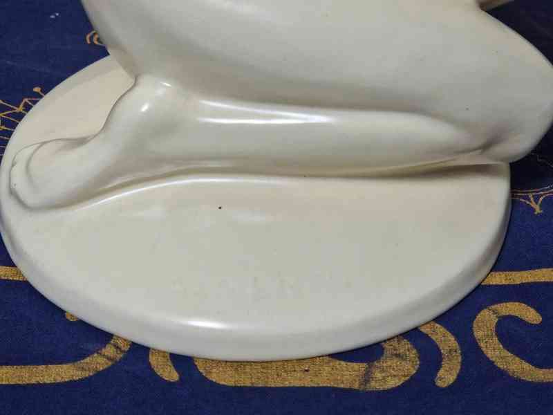 Krásná keramická plastika Dívčí Akt Horní Bříza Signace - foto 5