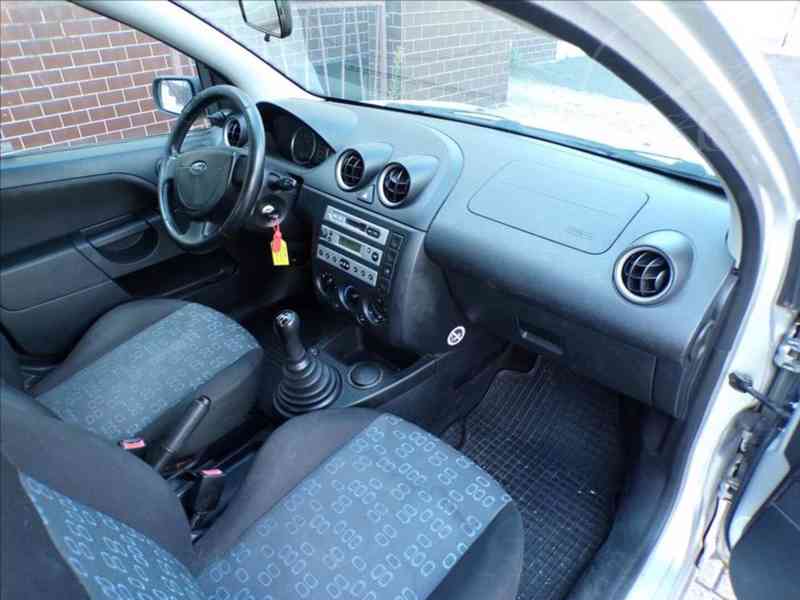 Ford Fiesta 1,4 i KLIMATIZACE - foto 12