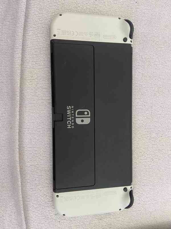 Nintendo Switch OLED bílý + příslušenství + pouzdro - foto 4