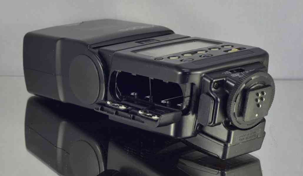 Blesk : Canon Speedlite 550 EX - foto 6