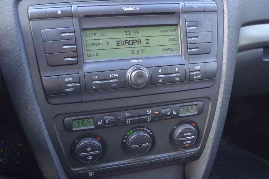Š.Octavia II 1.9 TDi 77kw, Elegance, ESP, 6x airbag, Tažné,  - foto 28