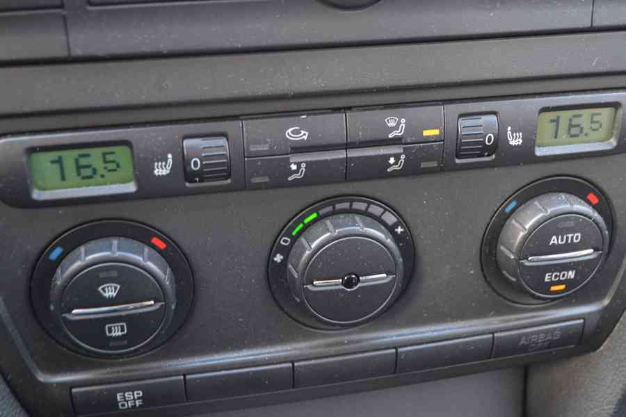 Š.Octavia II 1.9 TDi 77kw, Elegance, ESP, 6x airbag, Tažné,  - foto 29