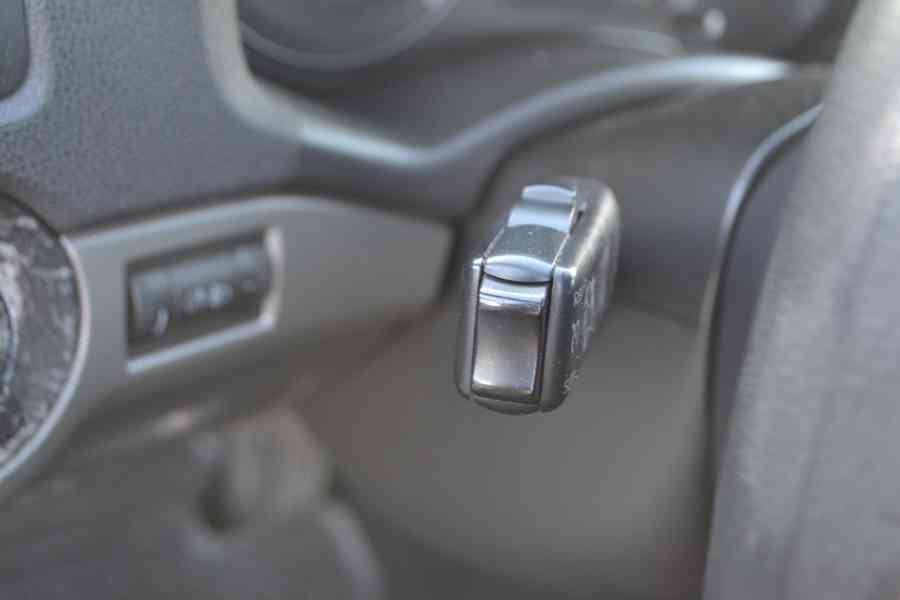 Š.Octavia II 1.9 TDi 77kw, Elegance, ESP, 6x airbag, Tažné,  - foto 5
