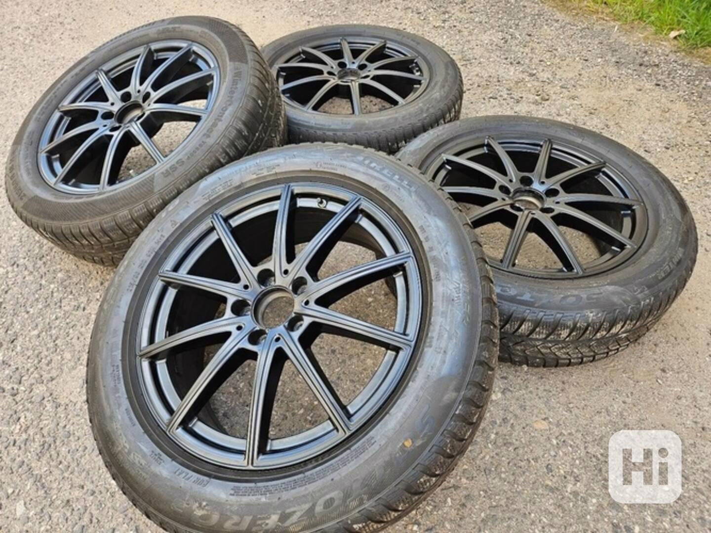 ❄️ Zimní alu kola originál Mercedes GLB X247 – R18 s pneu Pi - foto 1
