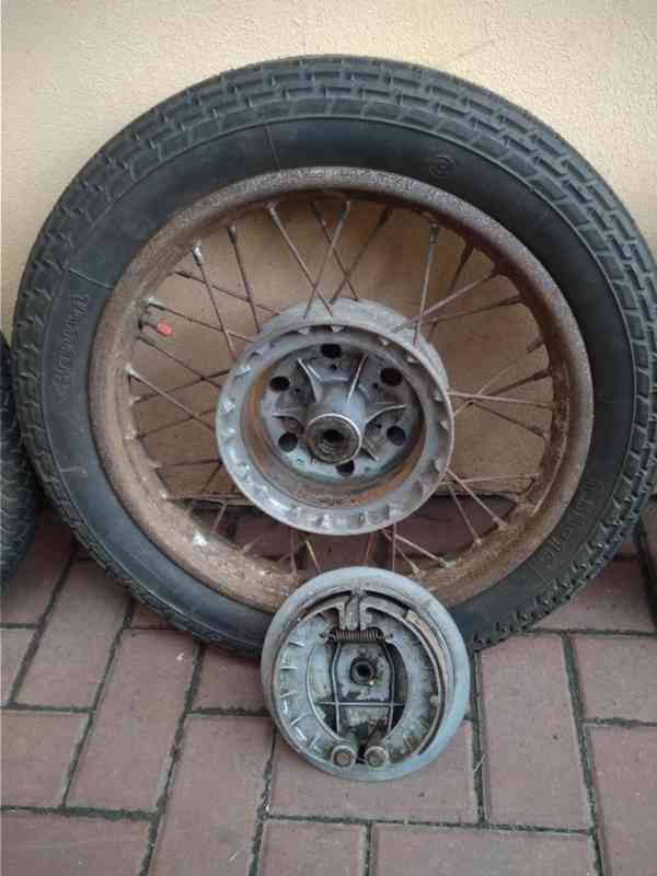 JAWA kompletní kola 16“ (3 ks) originál i původní stav  - foto 4