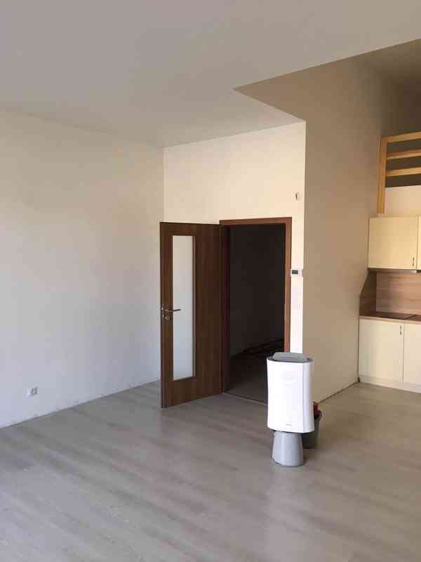 Ateliérový byt 1+kk, 67m2 Svojetice u Říčany {103} - foto 3