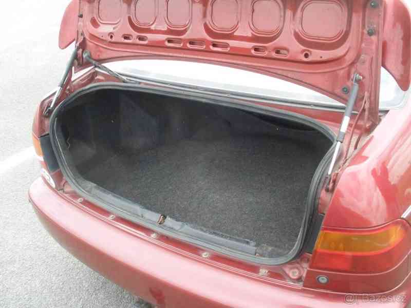 Honda Civic 1,6   ESi (sedan,r.v. 1992 ) - foto 6
