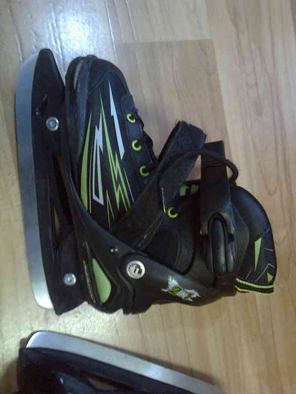 Brusle chlapecké nastavitelné 32-36 i kolečka - foto 2