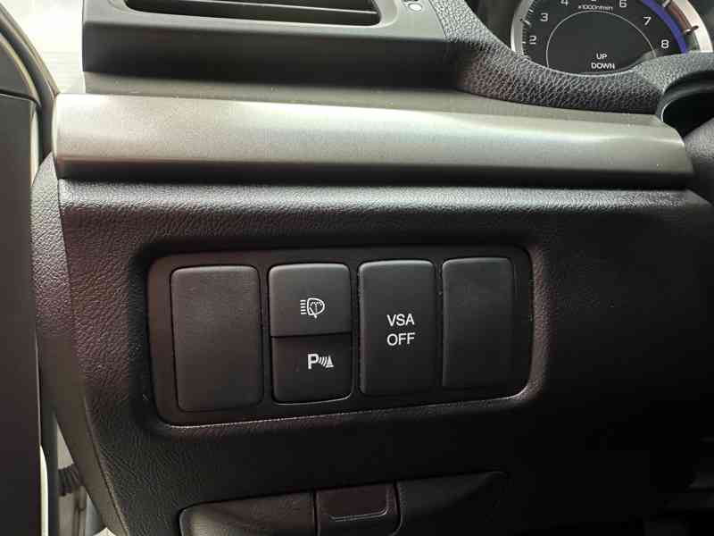 Honda Accord 2.4i-VTEC 148kW/8G/Executive - foto 22