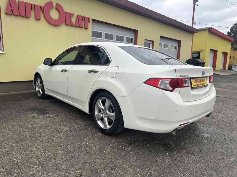 Honda Accord 2.4i-VTEC 148kW/8G/Executive - foto 5