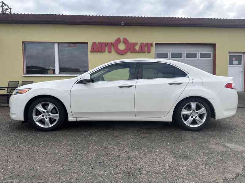 Honda Accord 2.4i-VTEC 148kW/8G/Executive - foto 6