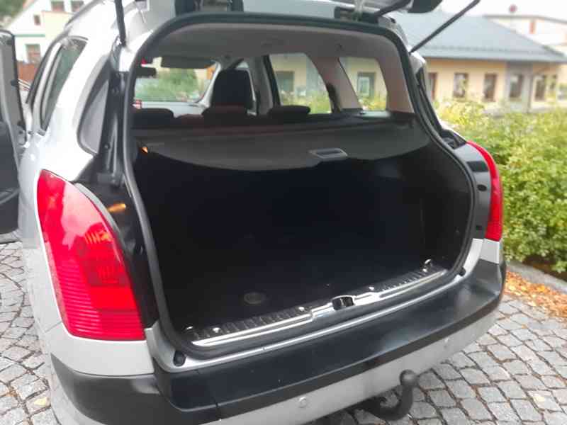 PEUGEOT 308SW KOMBI. 1,6HDI, KLIMA, NAVI, TEMPOMAT, TAŽNÉ - foto 5