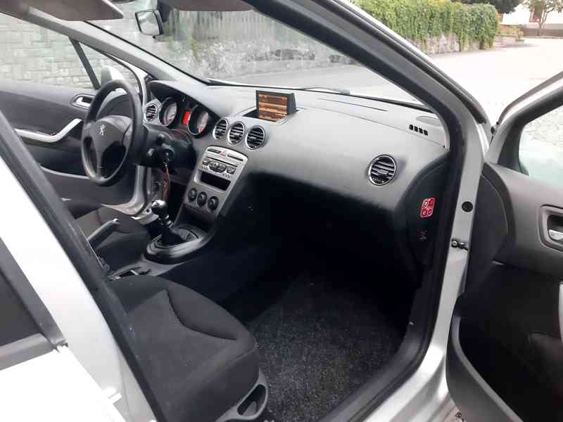 PEUGEOT 308SW KOMBI. 1,6HDI, KLIMA, NAVI, TEMPOMAT, TAŽNÉ - foto 10
