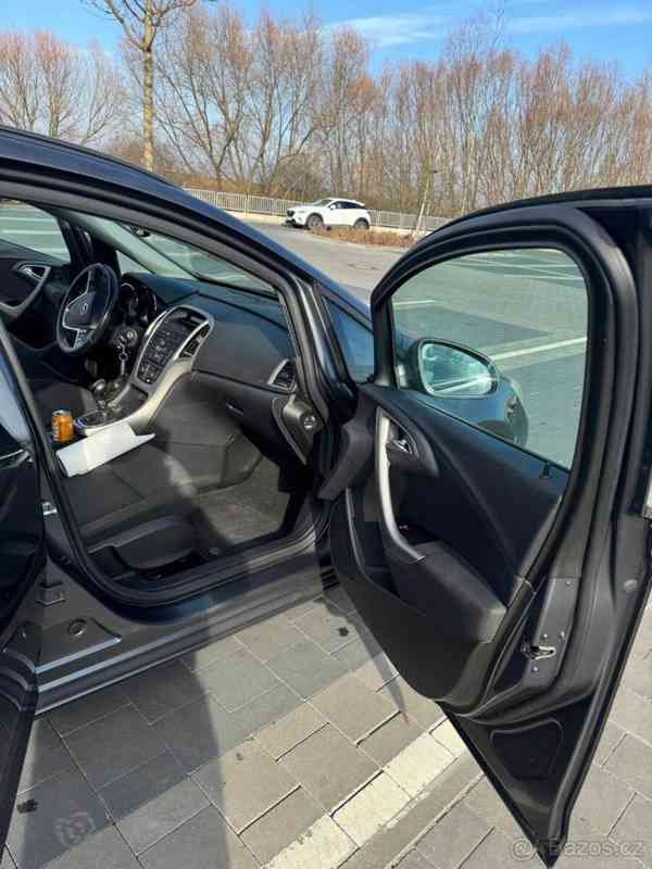 Opel Astra 1,7   AUTO - foto 3