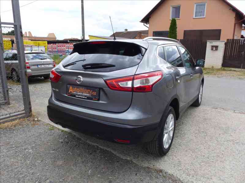 Nissan Qashqai 1,6 D 4x4 TEKNA NAVI 360 1.M - foto 3